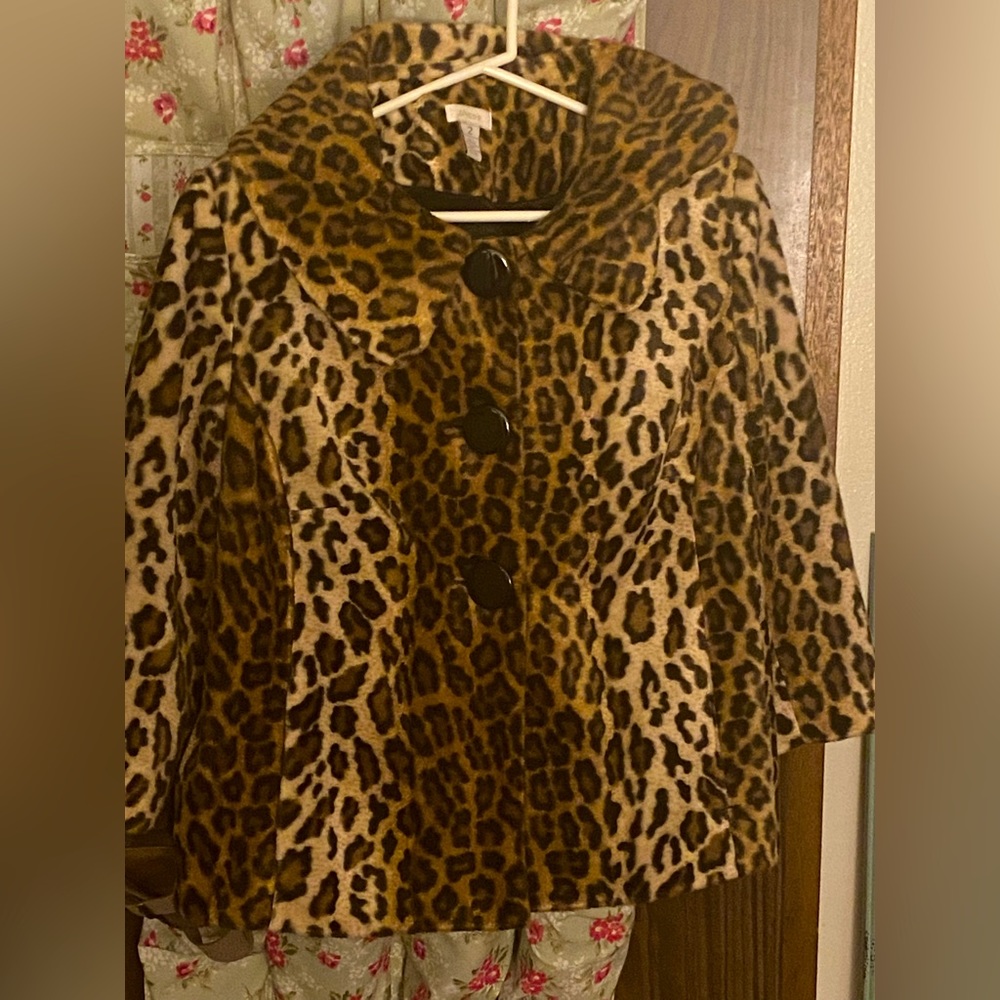 Chicos Leopard cozy jacket like new.